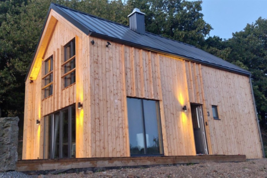 How-to-Choose-the-Right-Summer-House-for-Your-Garden