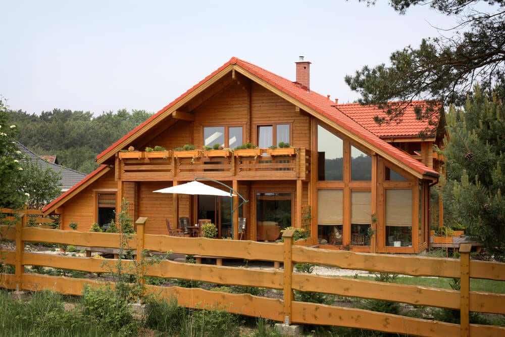 There-are-other-energy-efficient-features-for-your-log-house05105
