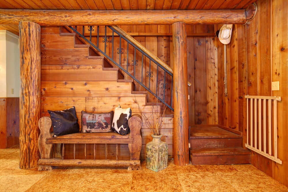 residential-log-cabin-custom-stairs