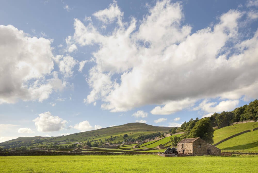 Popular-location-for-log-cabins-is-the-Yorkshire-Dales12194